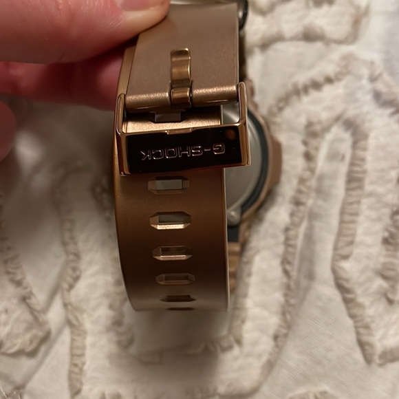 Casio G-Shock GA-200GD 5229 men’s large watch - Picture 5 of 10